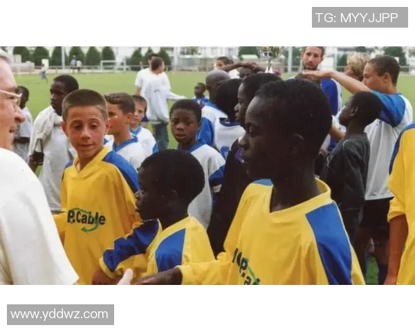 足球明星的励志故事与奋斗历程的精彩瞬间展示